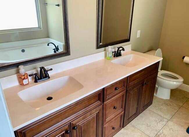 Building Photo - 41 Cactus Rd