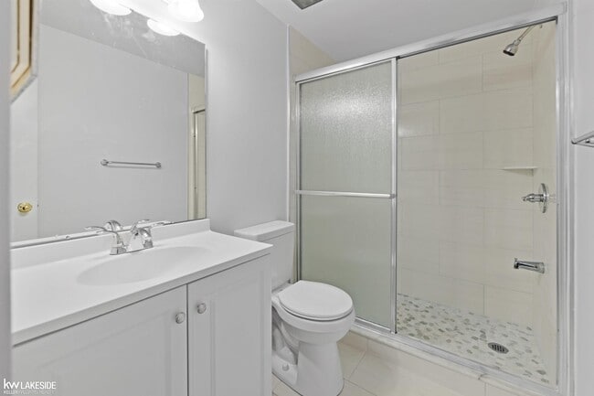 Building Photo - 2012 Orchard Crest St