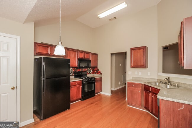 Building Photo - 4321 Holliday Rd