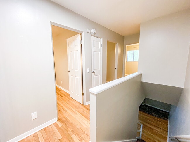 Building Photo - 1107 Catalpa Cir