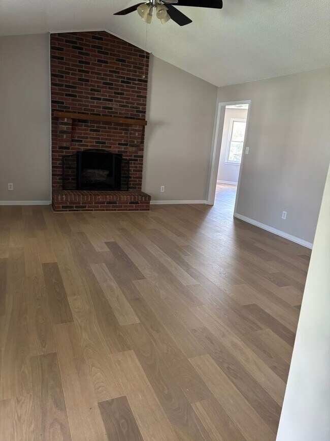 Building Photo - 3 Bedroom Salisbury, NC home.