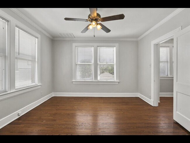 Building Photo - 6000 Velasco Ave