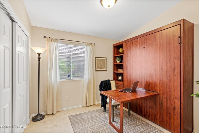 Building Photo - 4906 N Sabino Gulch Ct