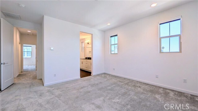 Building Photo - 231 Babson Ct