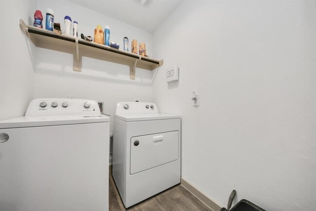Building Photo - 7706 Caspian Rnch Dr