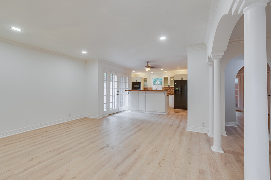 Living + Kitchen Area - 4023 Wycliff Ave