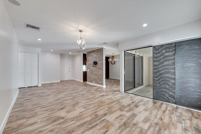 Building Photo - 11311 SW 134th Ave