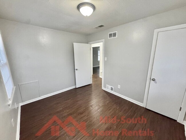 Building Photo - 1754 Danville Rd