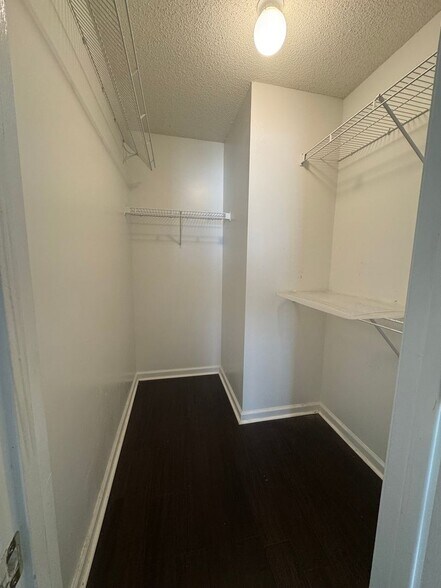 Building Photo - 95 Hampton Oaks Dr