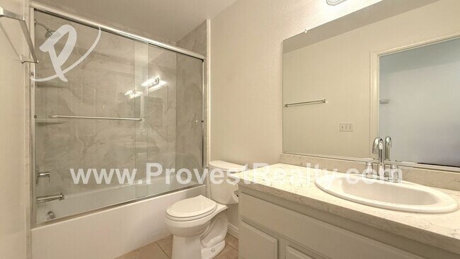 Building Photo - 17373 Capri St