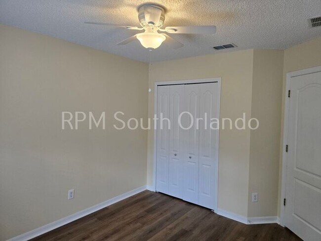 Building Photo - Stone Creek