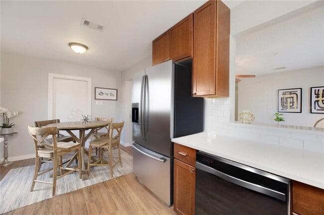 Building Photo - 1310 Radam Cir