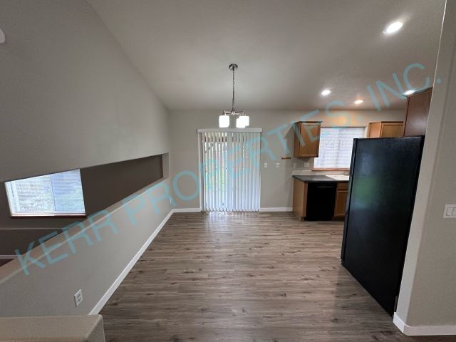 Building Photo - Charming 3-Bed Oasis with 2.5 Baths in Sandy, OR – Spacious 1,542 Sq Ft Gem on Jade Glen Ave!