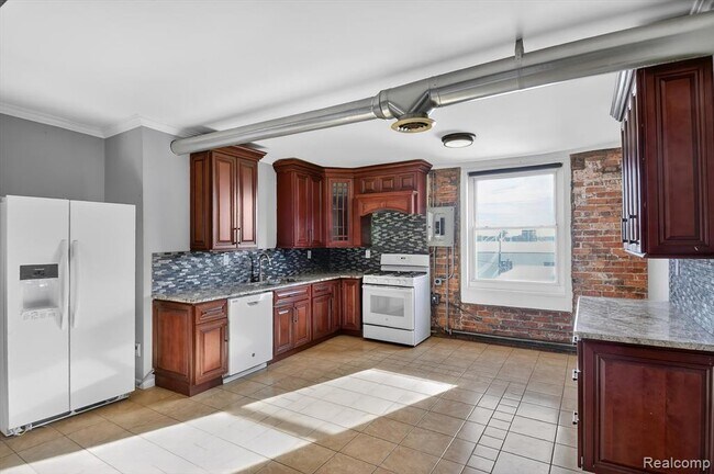 Building Photo - 1104 4th St