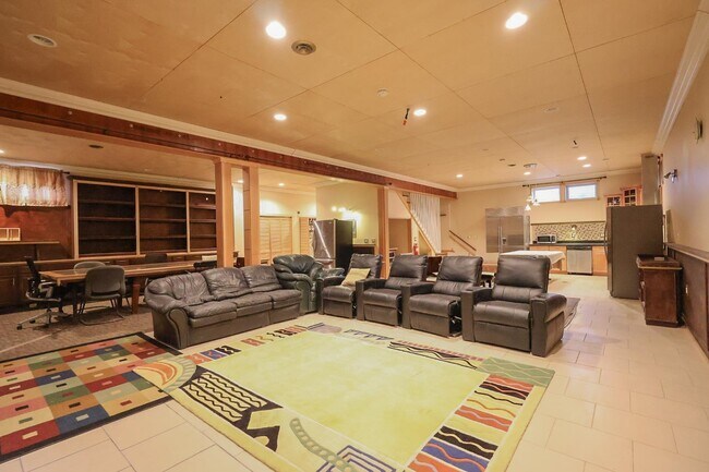 Building Photo - 67 Anderson Pond Rd