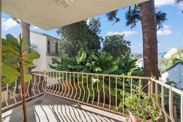 Building Photo - 1145 Roswell Ave