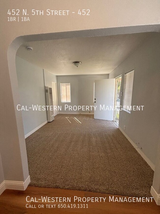 Building Photo - 452 N 5th St