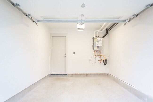 Building Photo - 3bd/2.5ba Seattle Townhome