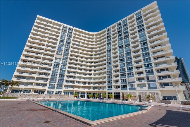 Building Photo - 3180 S Ocean Dr