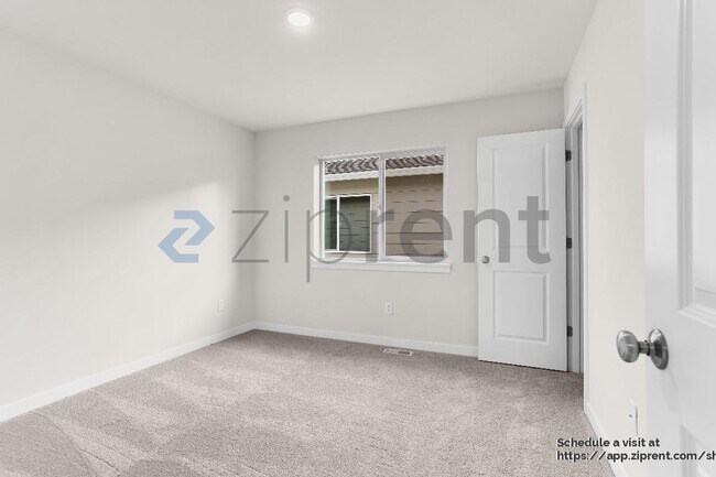 Building Photo - 8715 126th St Ct E