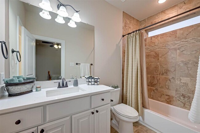 Building Photo - 17519 Galloway Forest Dr