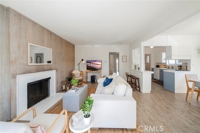 Building Photo - 333 28th St