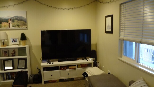 Building Photo - One Bedroom near Utah Valley Hospital and Provo Recreation Center