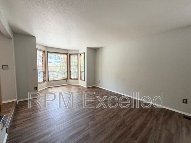 Building Photo - 4925 Mill Pond Dr SE