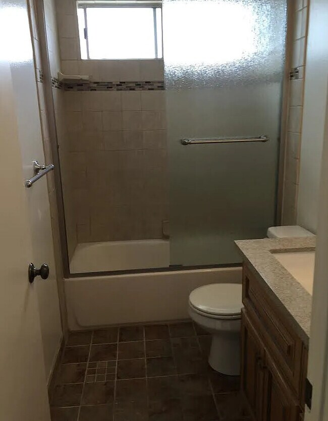 Building Photo - 2115 Mathews Ave