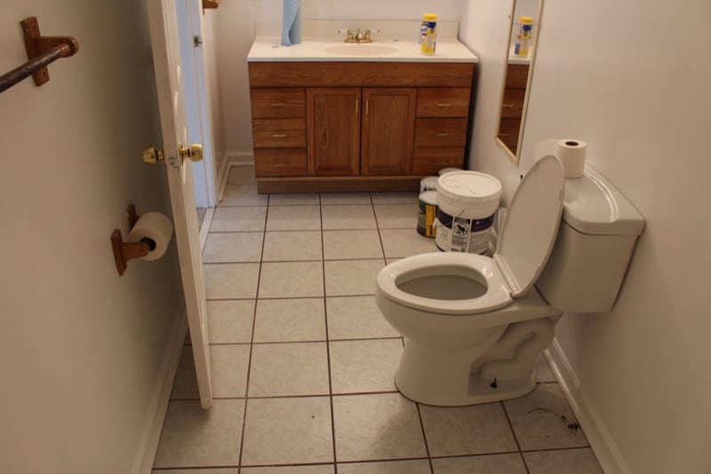 Building Photo - 204 Meadow Ln