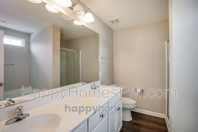 Building Photo - 120 Kirkland St