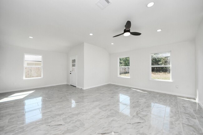 Building Photo - 51 Rd 5214