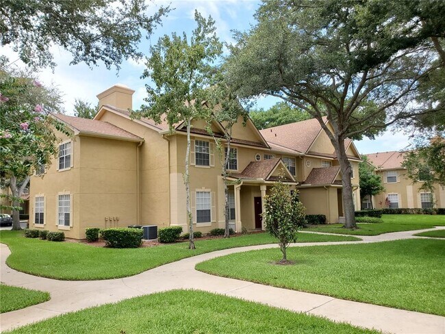 Building Photo - 844 Grand Regency Pointe
