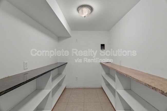 Building Photo - 2720 S Jefferson Ave