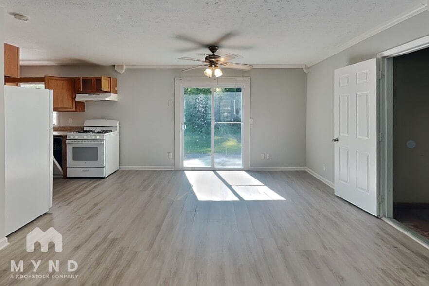 Building Photo - 3202 Lancer Dr