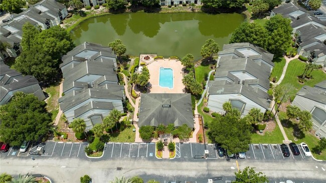 Building Photo - 1932 Lake Atriums Cir