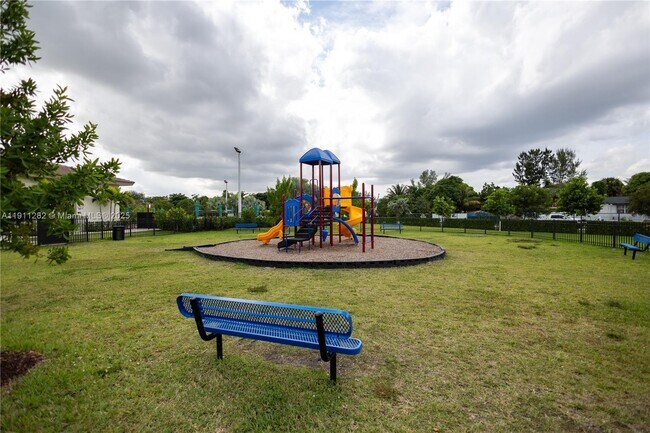 Building Photo - 2388 NW 130th Ter