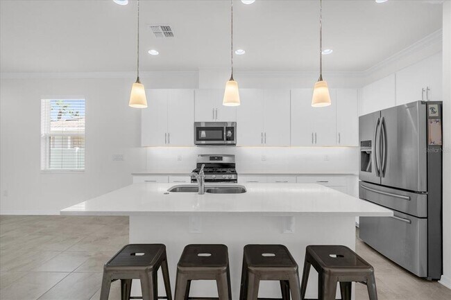 Building Photo - 15113 White Wagtail Ln