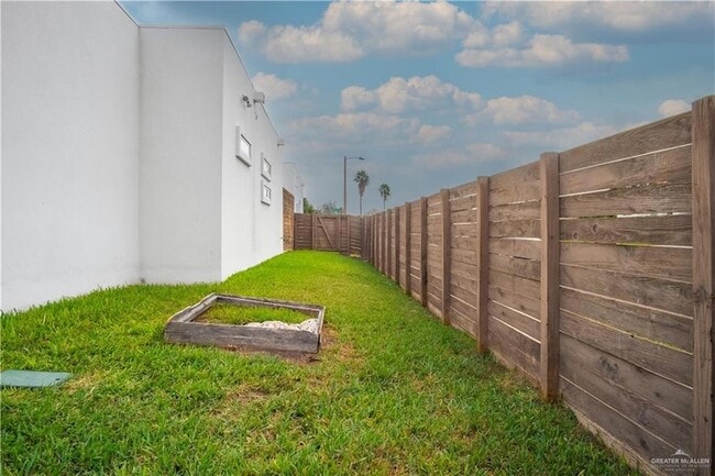 Building Photo - 1824 Harvard Ave