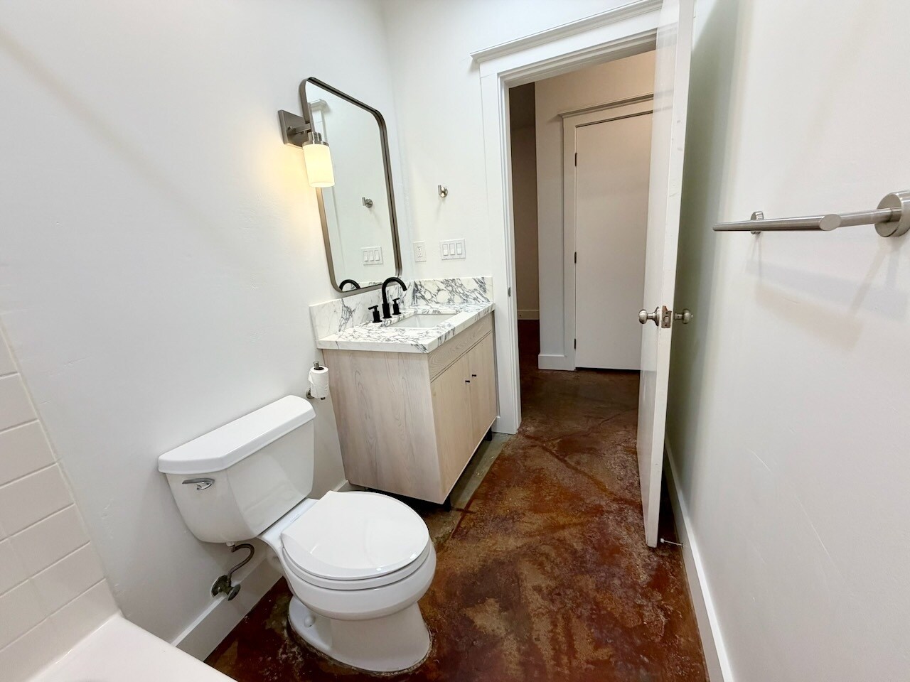 Building Photo - 3263 Louise St