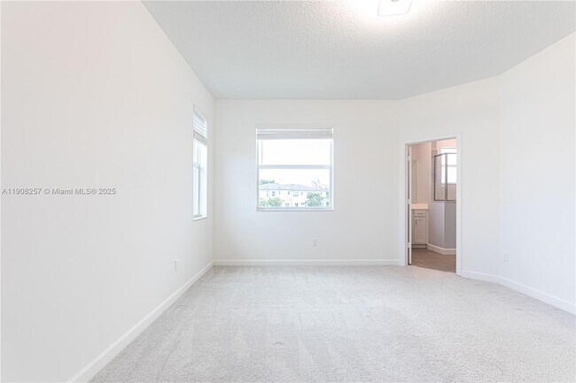 Building Photo - 4830 Navali Dr