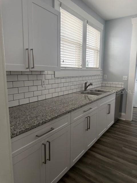 Building Photo - 208 N Tampania Ave