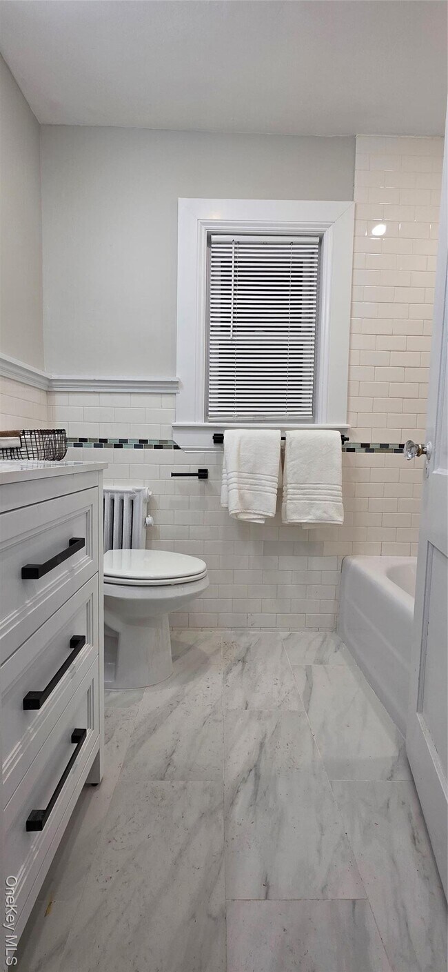 Building Photo - 248-11 89th Ave