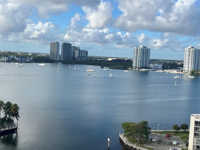 Building Photo - 1000 W Island Blvd