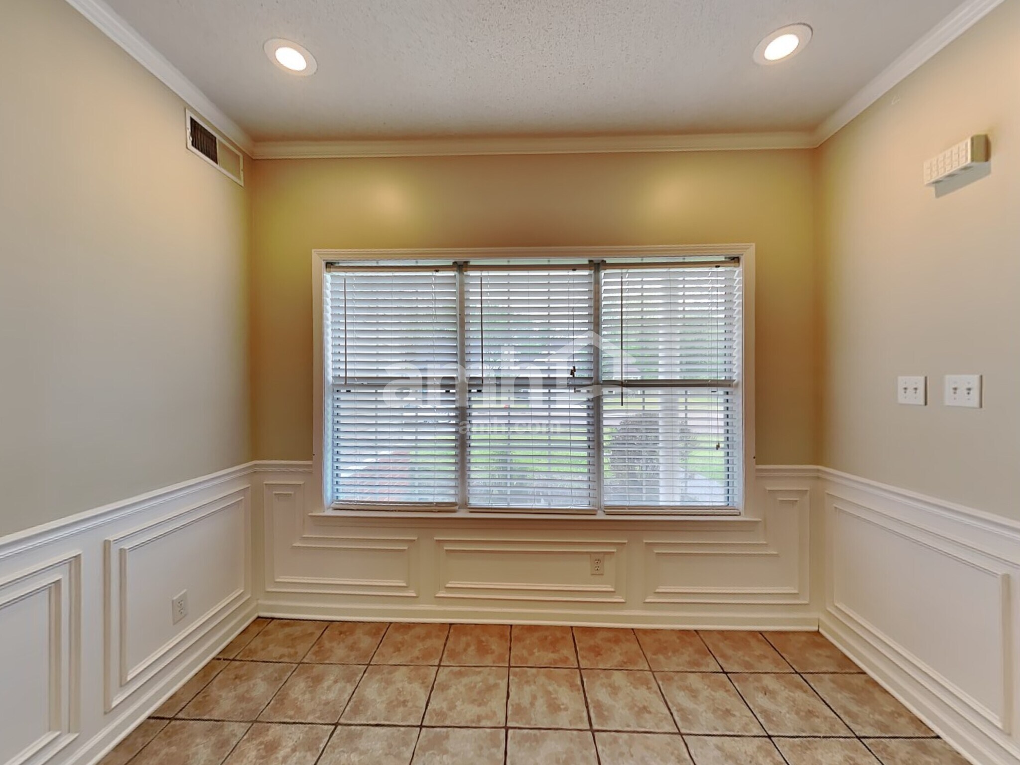 Building Photo - 9846 Alexanders Ridge Dr
