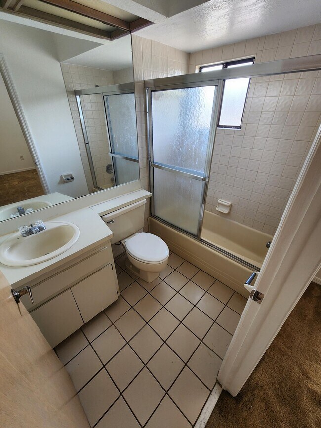 Building Photo - 5911 Idle Forest Pl