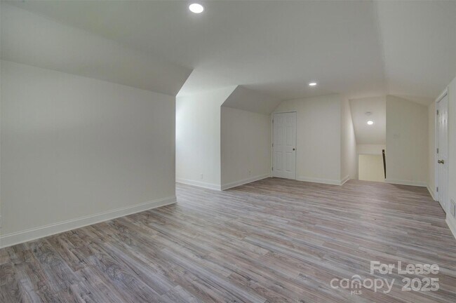 Building Photo - 3900 Rhodes Ave