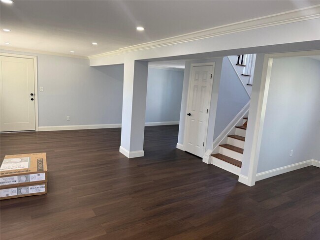 Building Photo - 37 Ruland Rd N