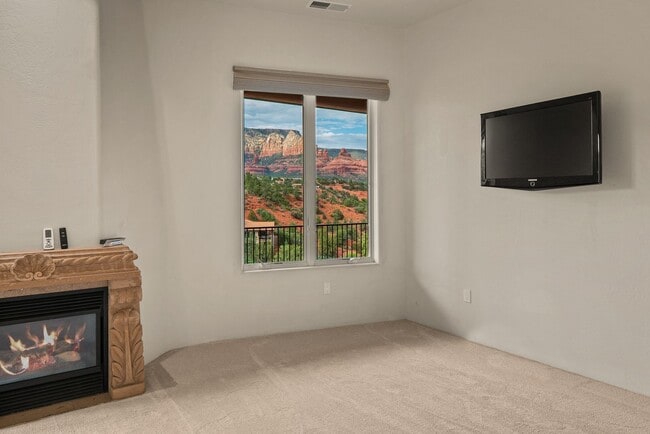 Building Photo - Unfurnished, 1-year long-term rental