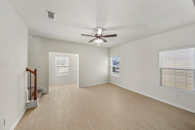 Building Photo - 716 W Dallas St